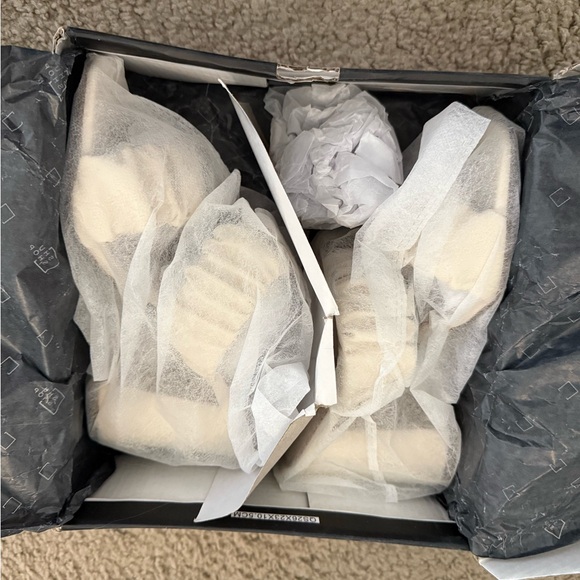 Vici Flora Block‎ Heeled Scrunch Sandal - Picture 4 of 6